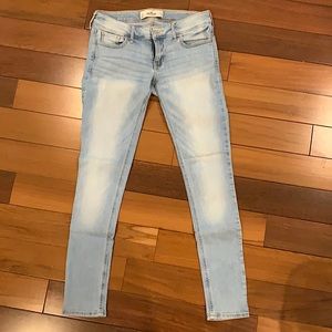 Hollister Light-wash Skinny Jean